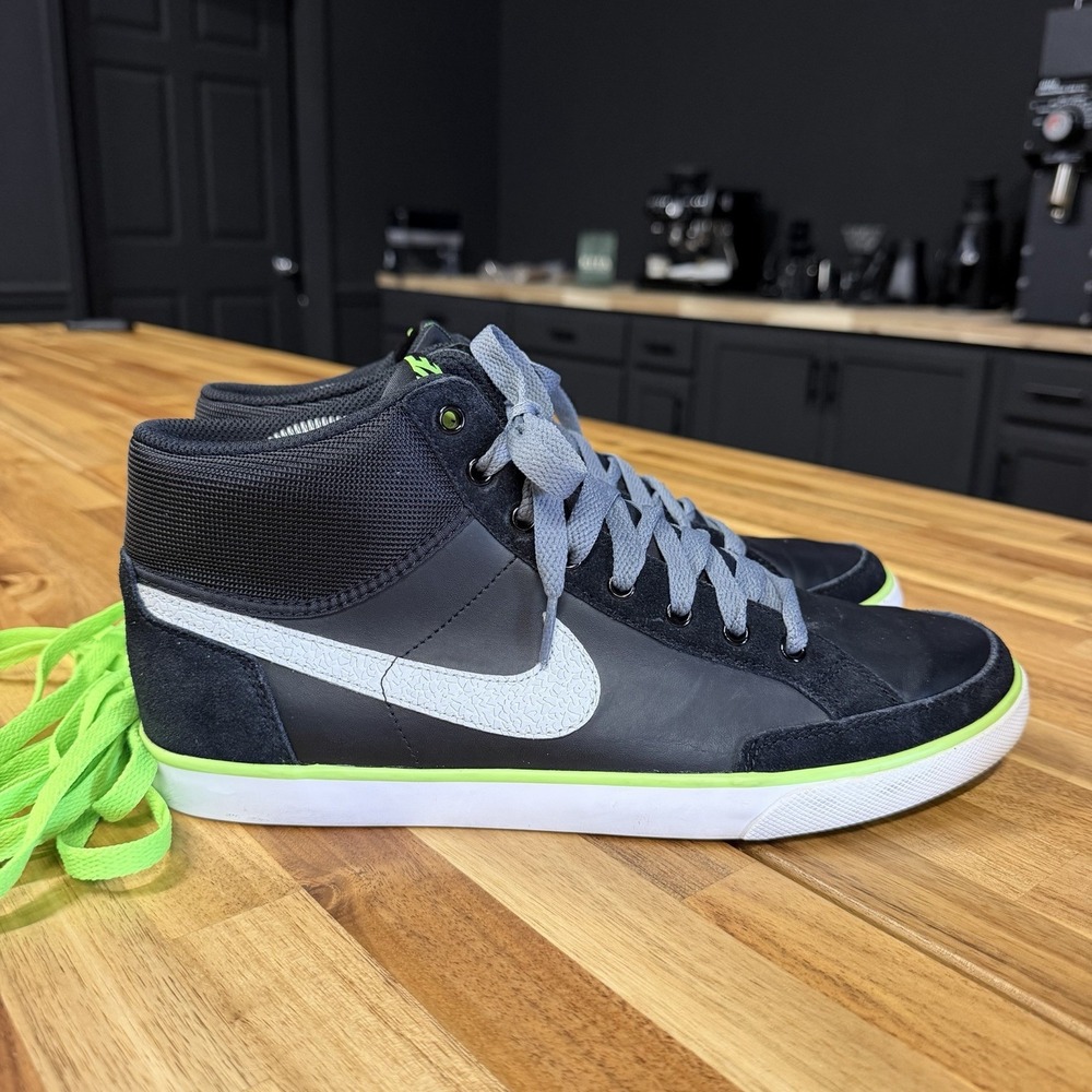 Nike Capri III Mid LTR Black Lime White Mens Size 9.5